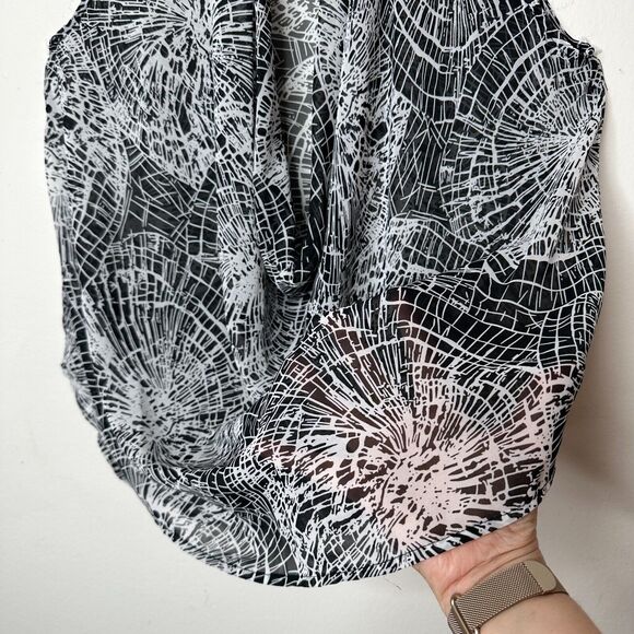 Ovi Black & White Wood Circle Design Keyhole Draped Back Sleeveless Blouse Small - Picture 5 of 11